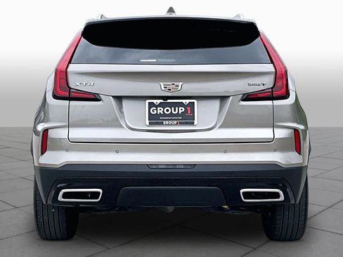 Used 2025 Cadillac XT4 Premium Luxury FWD image 5