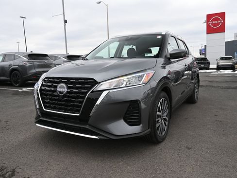 Used 2024 Nissan Kicks SV image 4