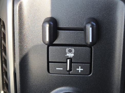 Used 2018 Chevrolet Silverado 1500 LT w/ All Star Edition image 5