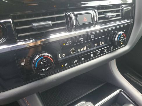 Used 2025 Nissan Pathfinder Rock Creek AWD/4WD image 22