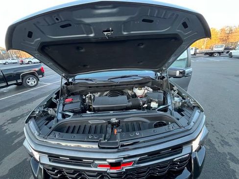 Used 2024 Chevrolet Silverado 1500 ZR2 w/ Technology Package image 13