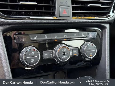 Used 2022 Volkswagen Taos SEL w/ Panoramic Sunroof Package AWD/4WD image 8