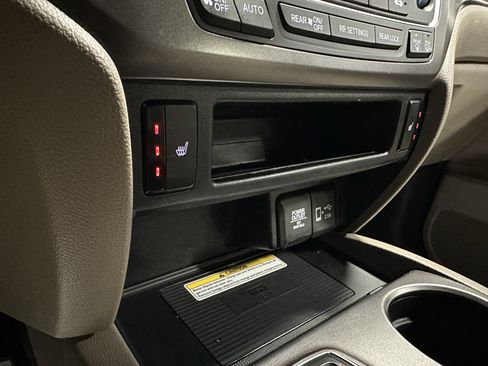 Used 2022 Honda Pilot Special Edition image 14