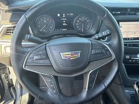 Used 2024 Cadillac XT5 Premium Luxury w/ Platinum Package image 11