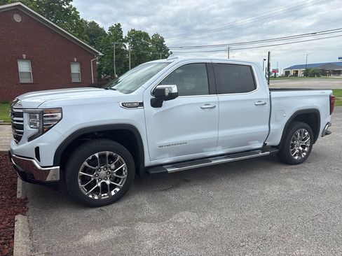 Used 2026 GMC Sierra 1500 SLT w/ SLT Premium Package AWD/4WD image 3