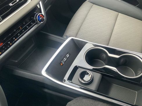 New 2026 Chevrolet Equinox LT w/ Convenience Package II image 24