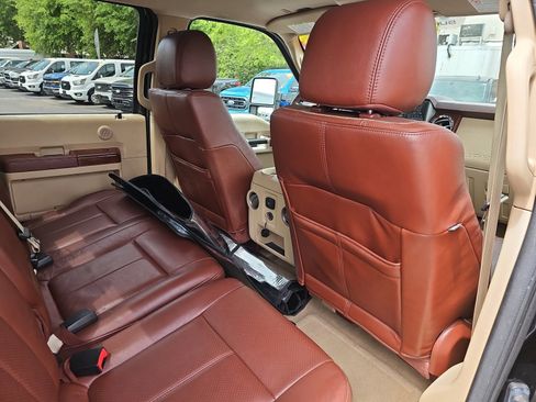 Used 2013 Ford F250 King Ranch w/ King Ranch w/Chrome Pkg image 10