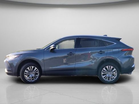 Used 2023 Toyota Venza XLE AWD/4WD image 18