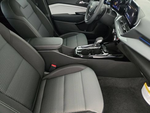 New 2026 Chevrolet Trax LT FWD image 16