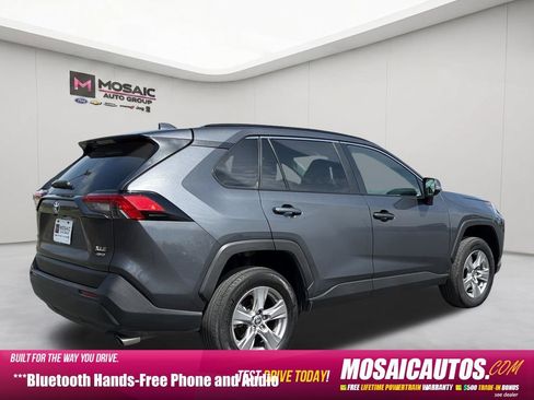 Used 2025 Toyota RAV4 XLE AWD/4WD image 7