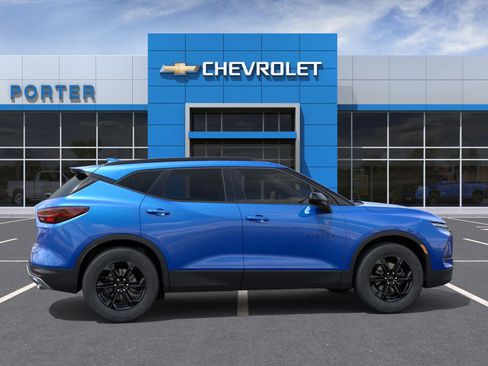 New 2025 Chevrolet Blazer LT w/ Convenience Package image 29