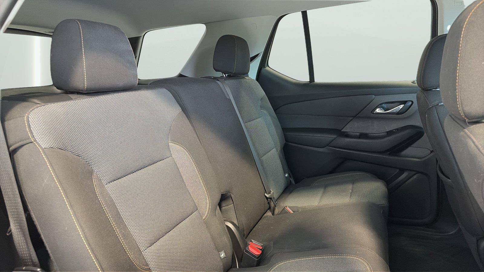 Used 2021 Chevrolet Traverse LS FWD image 15
