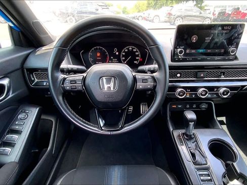Used 2025 Honda Civic Sport image 6