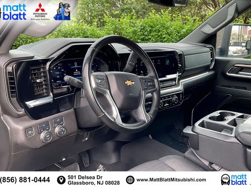 Used 2024 Chevrolet Silverado 3500 LT image 15