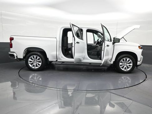 Used 2020 Chevrolet Silverado 1500 Custom w/ Custom Value Package RWD image 32