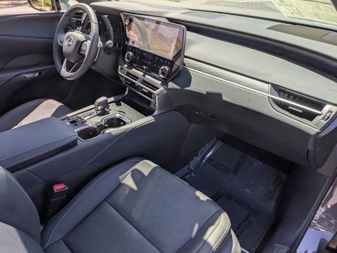 Used 2026 Lexus RX 350 w/ Convenience Package image 31