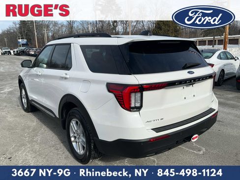 Used 2025 Ford Explorer Active image 6