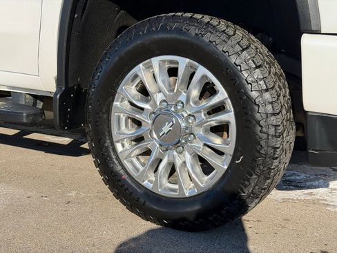 Used 2020 Chevrolet Silverado 2500 High Country w/ Technology Package image 30