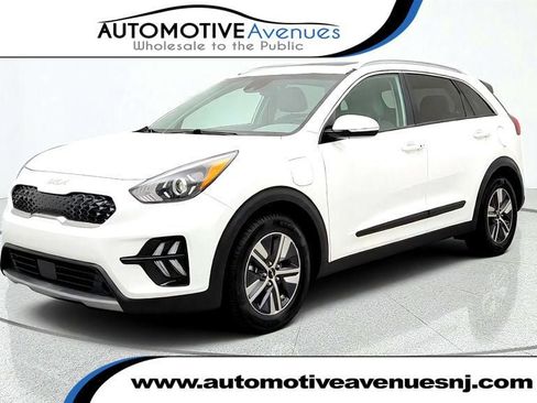 Used 2022 Kia Niro EX Premium FWD image 1