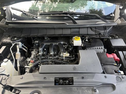 Used 2025 Nissan Pathfinder SV AWD/4WD image 35