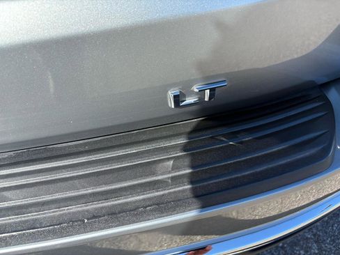 Used 2023 Chevrolet Tahoe LT w/ Luxury Package AWD/4WD image 32