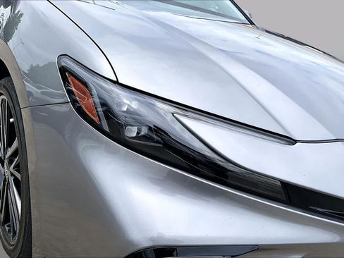 Used 2025 Toyota Camry XSE FWD image 27