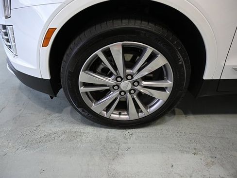 Used 2025 Cadillac XT5 Premium Luxury image 29