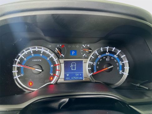 Used 2018 Toyota 4Runner Limited image 24