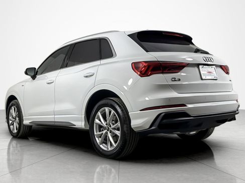 Used 2023 Audi Q3 2.0T Premium w/ Convenience Package image 3
