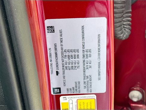 Used 2021 Chevrolet Suburban Premier w/ Premium Package image 37