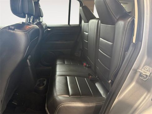Used 2016 Jeep Patriot High Altitude image 11