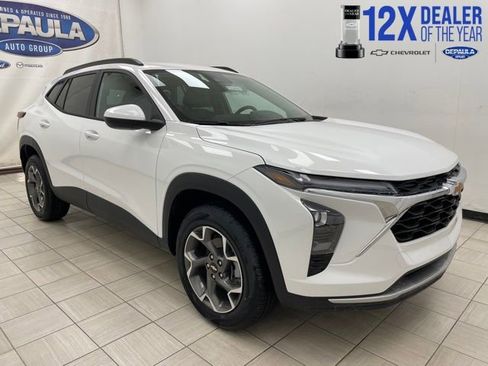 New 2026 Chevrolet Trax LT w/ Driver Confidence Package FWD image 1