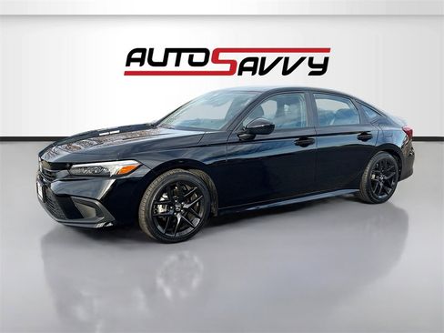 Used 2025 Honda Civic Sport image 3