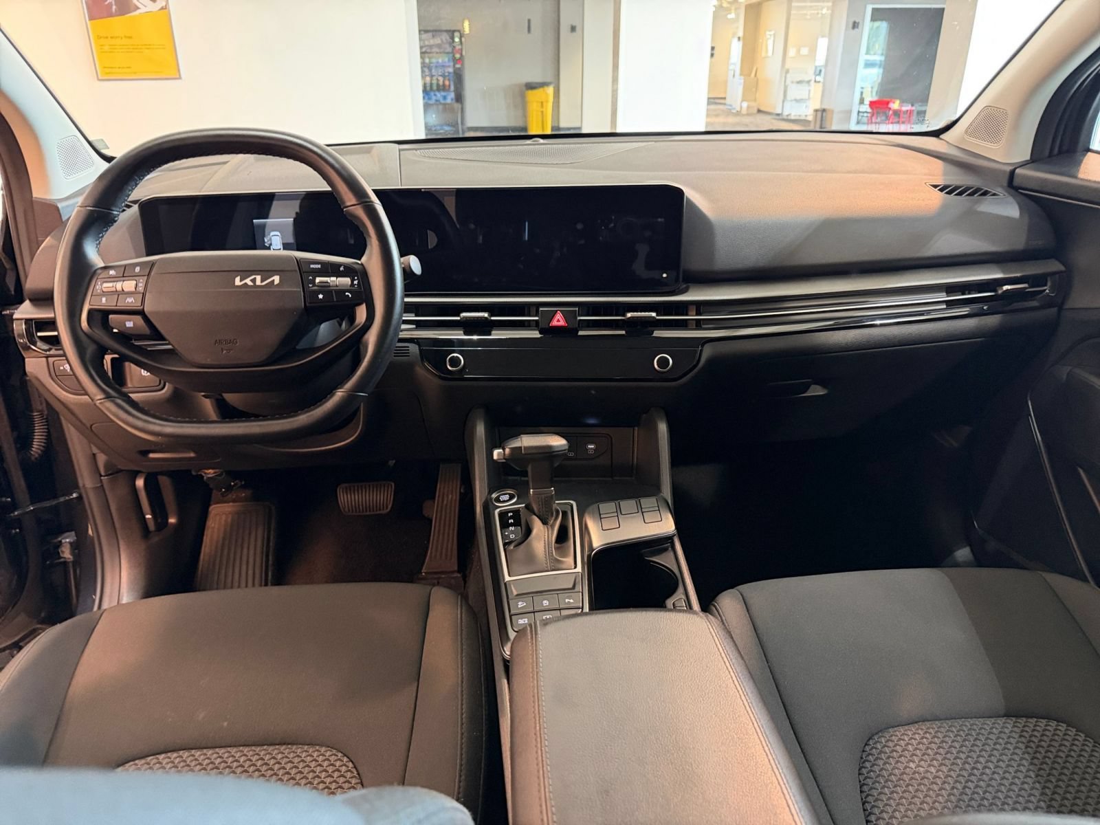 Used 2026 Kia Sportage LX FWD image 33