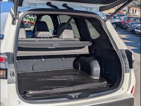 Used 2025 Subaru Forester Limited image 19