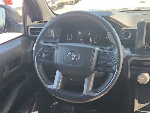 Used 2025 Toyota 4Runner SR5 image 18