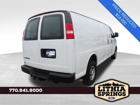 Used 2018 Chevrolet Express 2500 Extended image 9