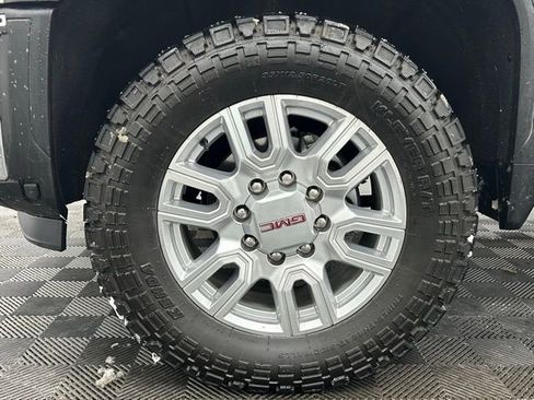 Used 2024 GMC Sierra 2500 SLE w/ SLE Convenience Package image 14