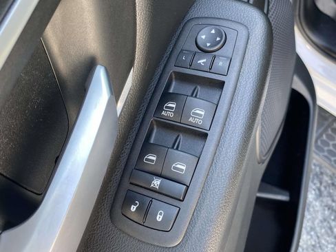 Used 2023 RAM 1500 Big Horn AWD/4WD image 18