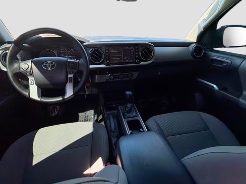 Used 2021 Toyota Tacoma SR5 w/ SR5 Appearance Package (SM) image 15