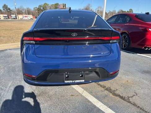 Used 2026 Toyota Prius XLE image 10