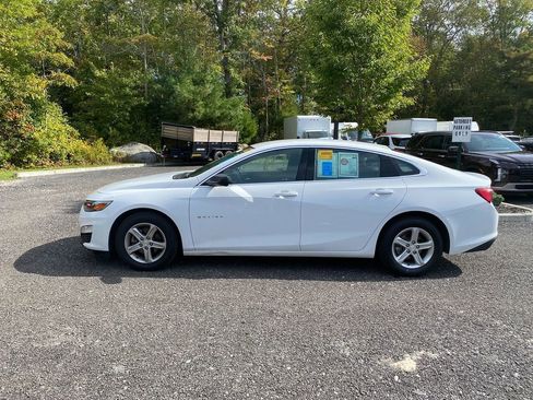 Used 2023 Chevrolet Malibu LS image 8