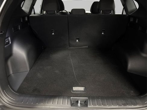 Certified 2025 Hyundai Tucson SE image 11