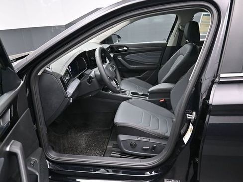 New 2026 Volkswagen Jetta SEL FWD image 9