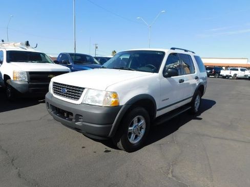 Used 2004 Ford Explorer XLS image 3