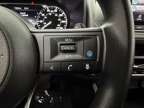 Used 2024 Nissan Rogue SV image 14