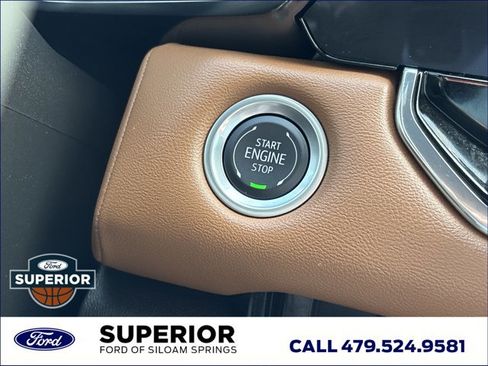 Used 2024 GMC Canyon AT4 image 28