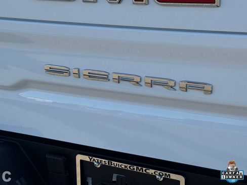 Used 2025 GMC Sierra 1500 AT4 w/ Technology Package AWD/4WD image 13
