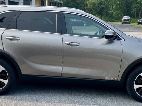 Used 2018 Kia Sorento EX w/ EX Advanced Touring Package AWD/4WD image 4