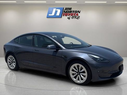 Used 2021 Tesla Model 3 Long Range AWD/4WD image 3